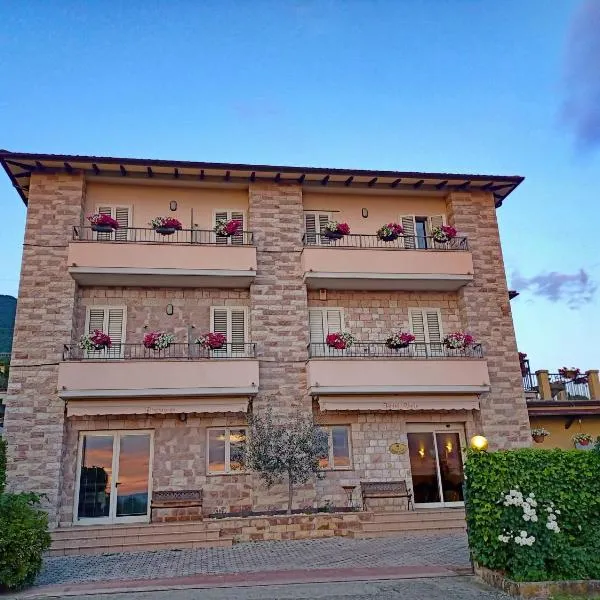Viole Country Hotel, hotel Assisiben