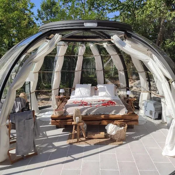 Bulles d'Auvergne, hotel v destinaci Cesset