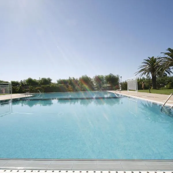 Camping Playa y Fiesta, hotel v destinaci Miami Platja