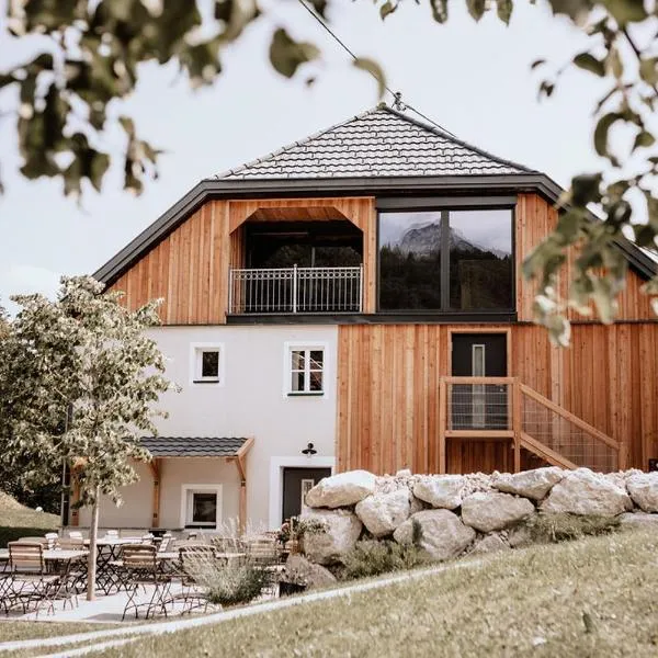 Das Schutzhaus-Bed and Breakfast-Dein Basislager im Salzkammergut, hotel di Bad Aussee