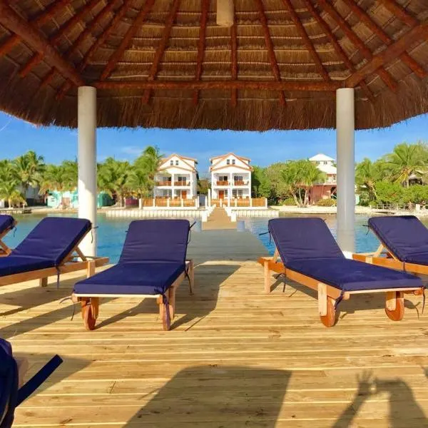 VeLento Oceanfront Penthouse #3, hotel in Caye Caulker