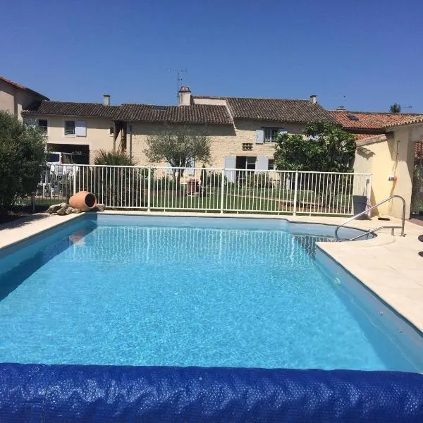 Les Chenets, hotel v destinaci Chenay
