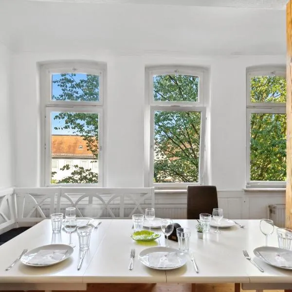 Homely Escape Friedberg 150 qm 3 Schlafzimmer für 6, hotel in Friedberg
