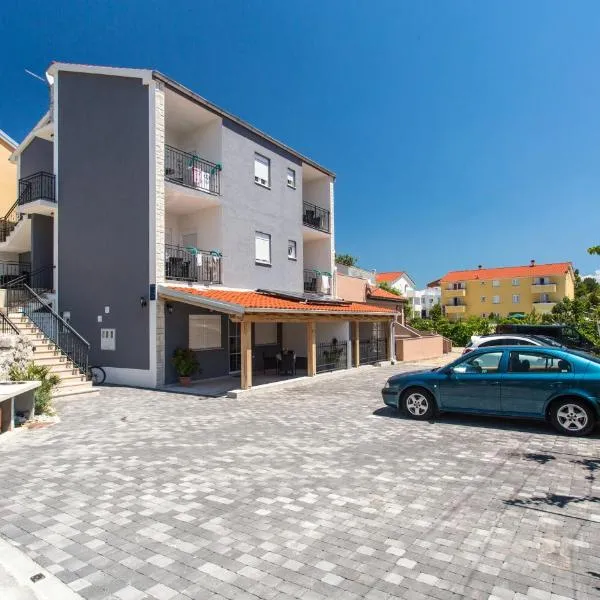Apartments with parking space Baska, Krk - 18808, hotel a Baška