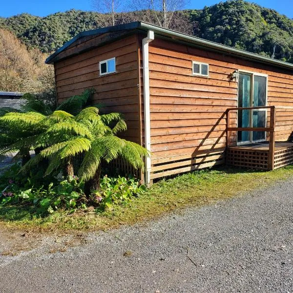 Queenstown Copper Country Cabins、クイーンズタウンのホテル