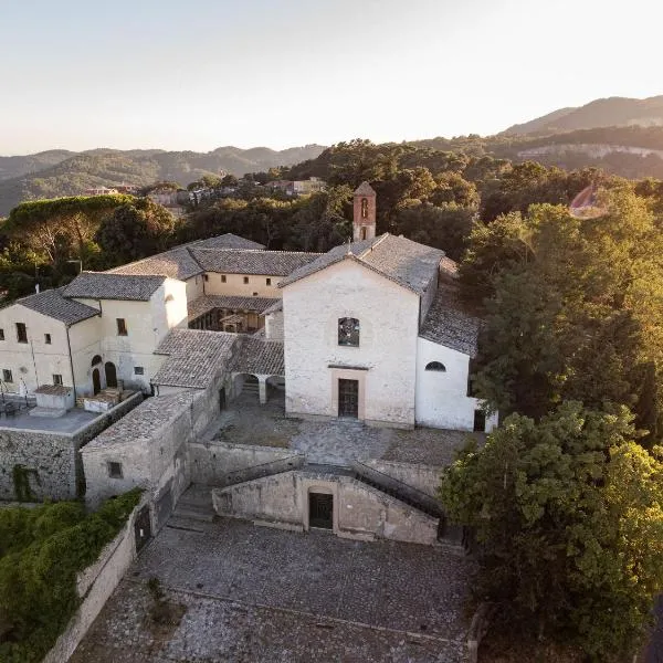 Convento dei Cappuccini، فندق في Tolfa