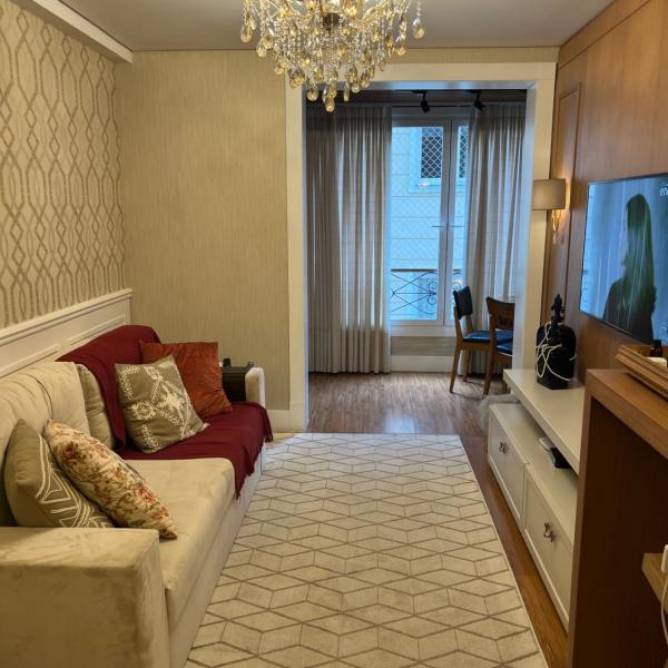 Apartamento novinho na Borges de medeiros- CENTRO