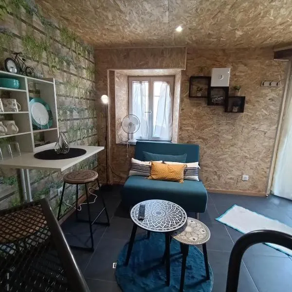 Mini House in Beauce, מלון בSantilly