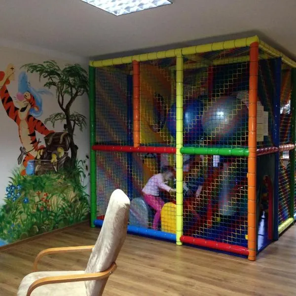 Willa Pod Dębami - BASEN, SALA ZABAW - Małpi Gaj - blisko centrum photo 2