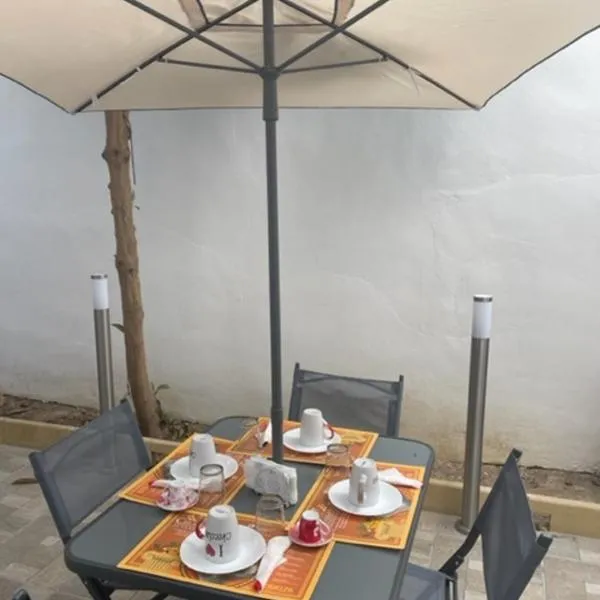 Dimora Nonna Ada – hotel w mieście Aradeo