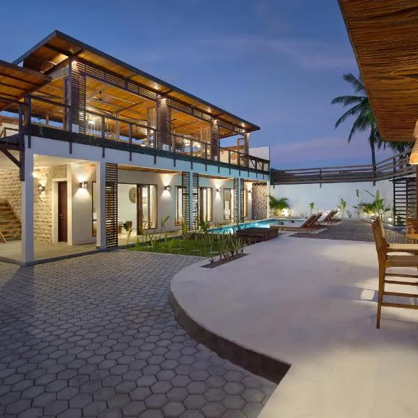 Villa Sakura. Luxury 3 Bedroom Villa., hotell sihtkohas Selong Belanak