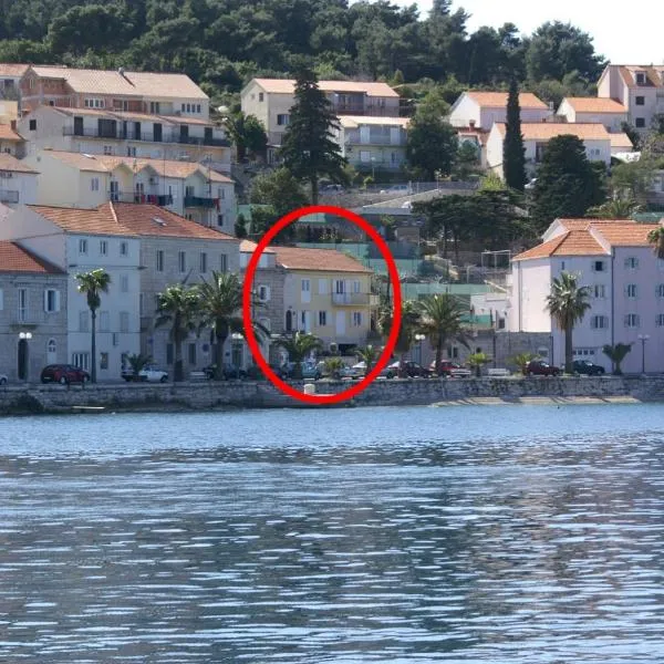 Apartments and rooms by the sea Korcula - 4356, hotelli Korčulassa