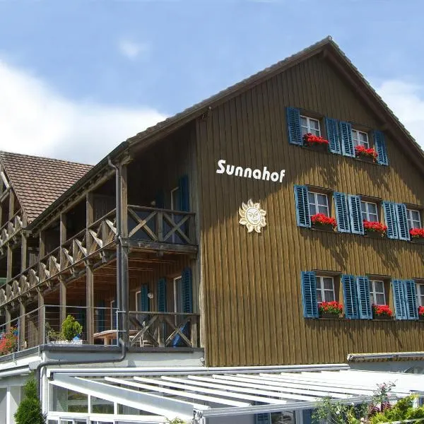 Hotel BZ Sunnahof, hotel di Oberschan