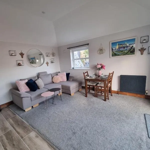 The Auld Byre - by the Beach, hotel in Dumfries