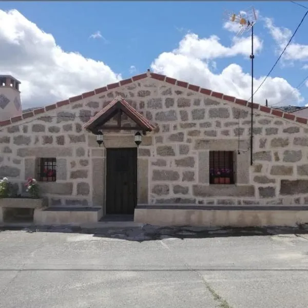 Casa rural TIO PEDRITO, hotel v destinaci Robledillo