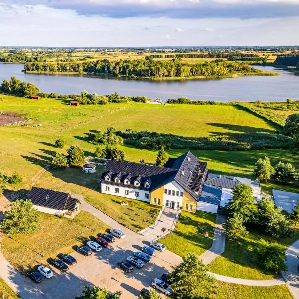 Pensjonat Zielone Wzgórze, hotel in Nowogródek Pomorski