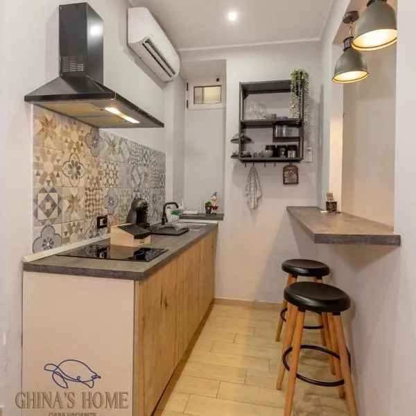 Ghina's home, hotel v Neapole