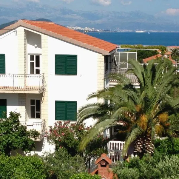 Apartments with parking space Slatine, Ciovo - 6061, hotel Slatinében