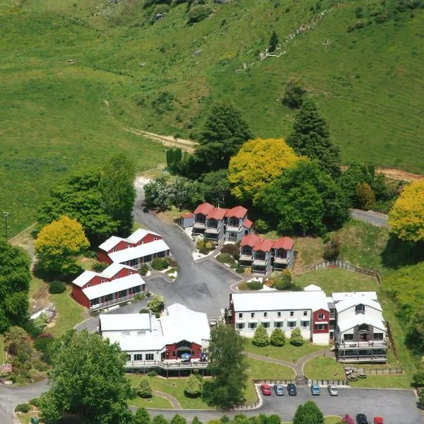 Waitomo Village Chalets home of Kiwipaka, hotel v destinaci Waitomo Caves