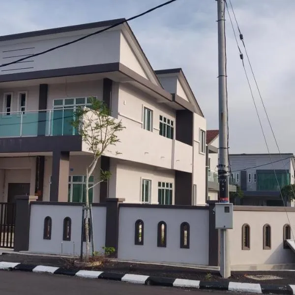 Cassa Vistana Homestay Alor - Langgar near HSB、アロースターのホテル