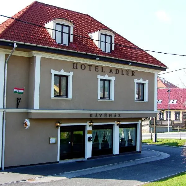 Adler Hotel, hotel in Diósd