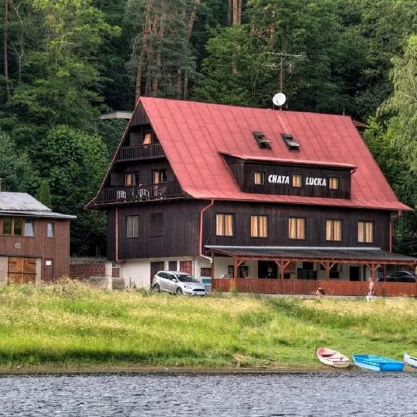 Chata Lucka, hotel v Bítově