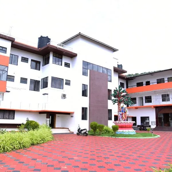 NIRVANA HOLISTIC LIVING: Varagampadi şehrinde bir otel