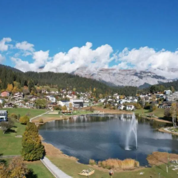 Lovely 1-bedroom vacation studio apartment with pool and sauna, hotel a Laax