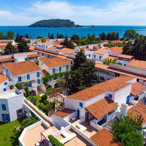 Hotel Slovenska Plaža Lux, hótel í Rijeka Reževići