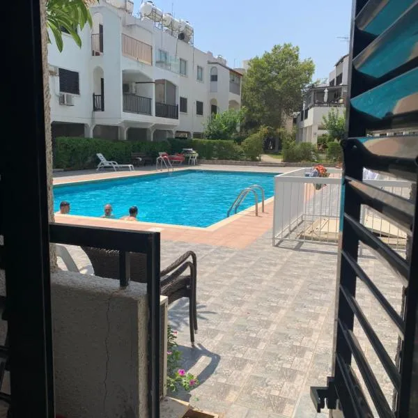 Theodoros Apt.22، فندق في باراليمني