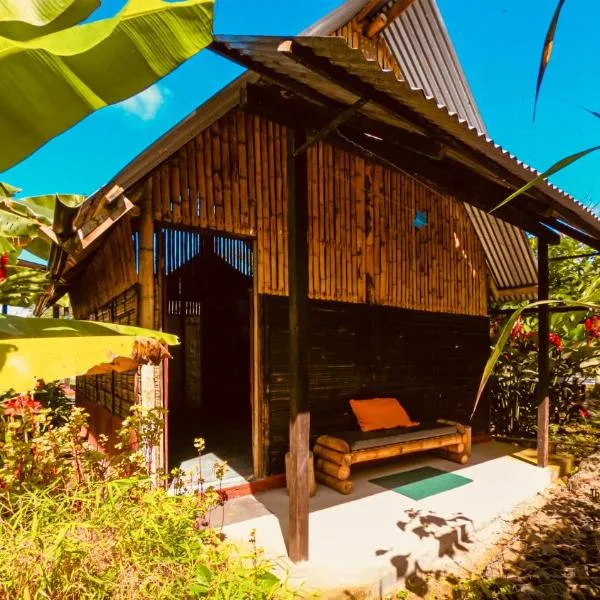 The Mudhouse Hostel Mompiche, hotel v destinaci Mompiche