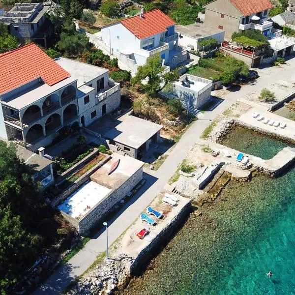 Apartments by the sea Kneza, Korcula - 9166, hotel in Pupnat