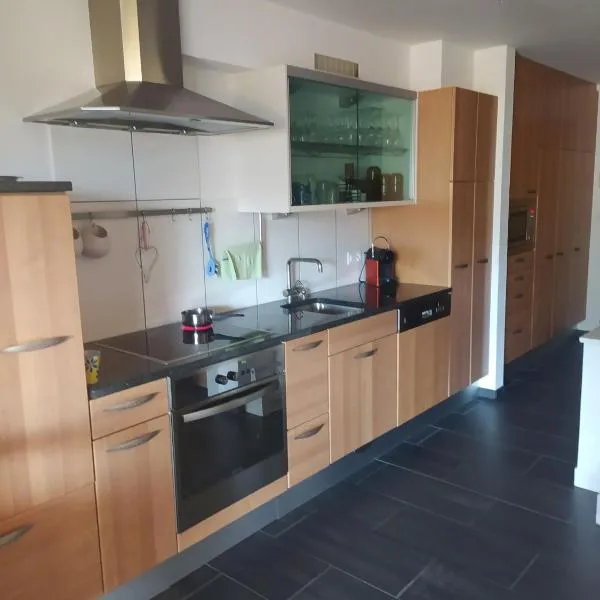 Enzian 176 Al , Wohnung C3, hotel in Tiefencastel