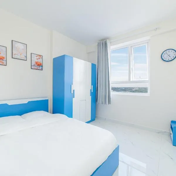 Lovely 3-bedroom condo with free parking, hotell i Kinh Dinh