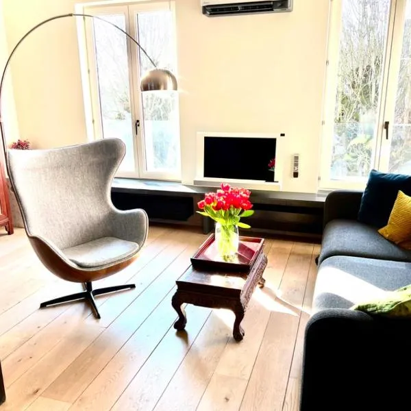 L'atique by Agelandkaai be with Parking, hotell i Gent