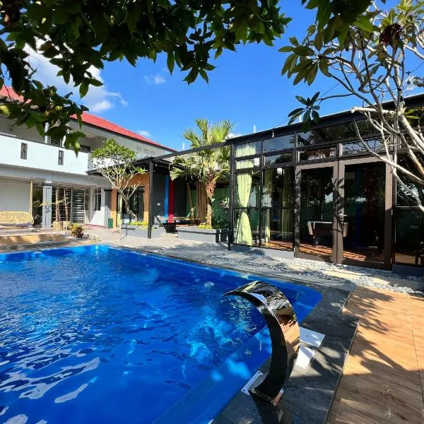The Uniique Haus - Johor 1st Staycation Water Dining Experience, hotel in Johor Bahru