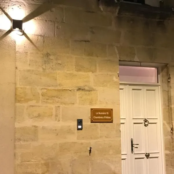Le Numéro 15, hotel em Saint-Seurin-sur-lʼIsle
