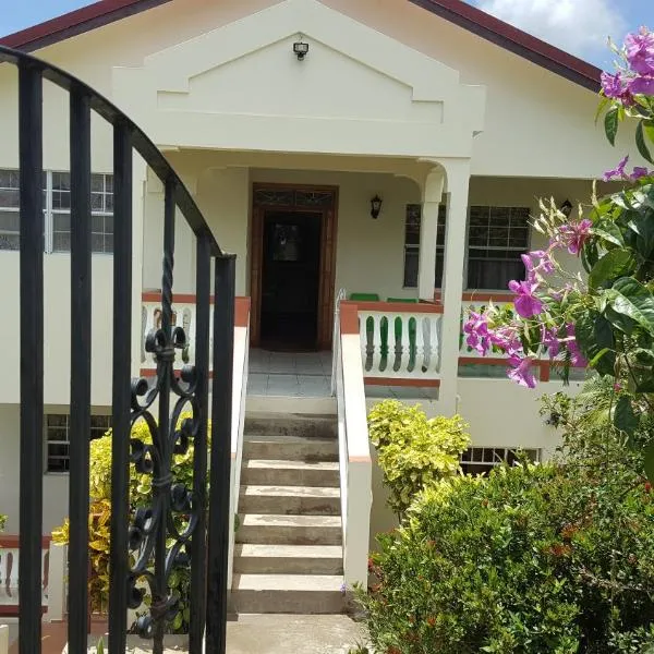 Delightful 4bed modern villa with WiFI, hotel in Gros Islet