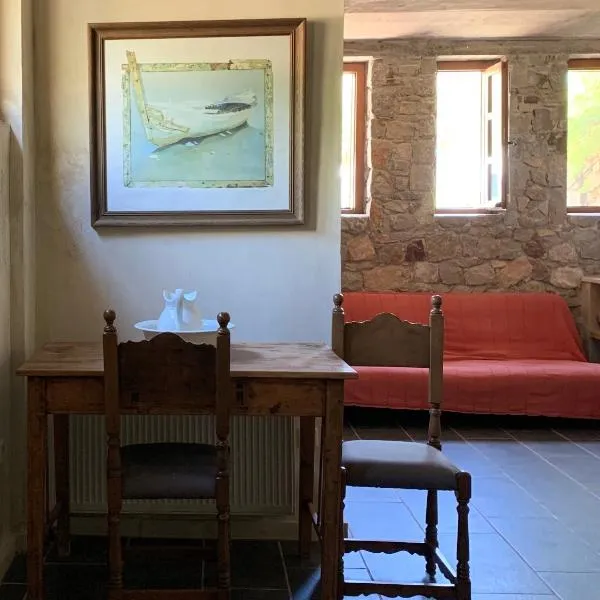 Kyparissi Guest House: Kyparíssion şehrinde bir otel