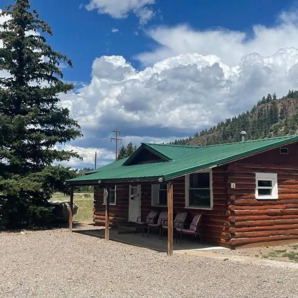 Cozy cabin #1 at Aspen Ridge Cabins, hotel in South Fork