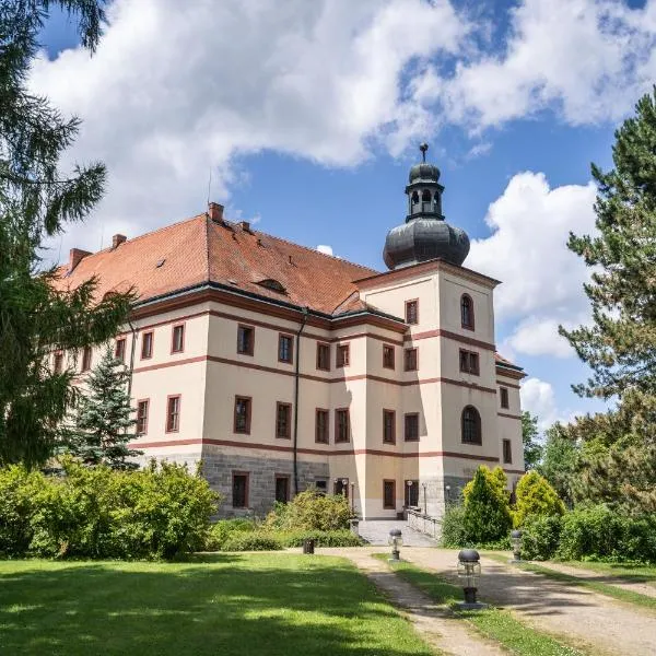 Zámek Lnáře, hotel v destinaci Lnáře