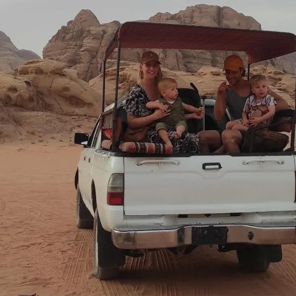 Traditions of Wadi Rum camp & jeep tour, hotel v destinaci Wadi Rum