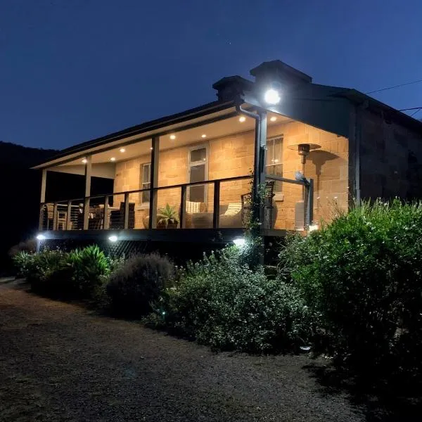 First Farm Cottage, hotel in St Albans