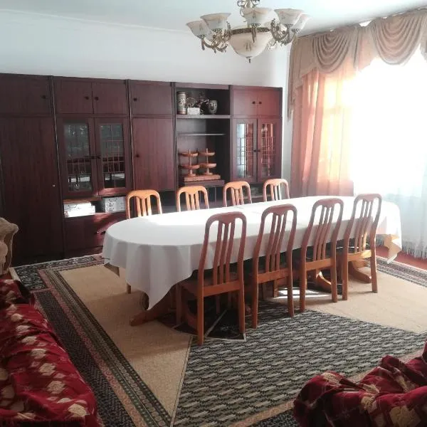 Guest house Liliya, hotell i Kochkorka
