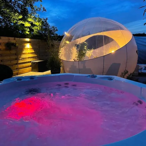 Bulle du puits avec jacuzzi et sauna privatif, hotell sihtkohas Havinnes