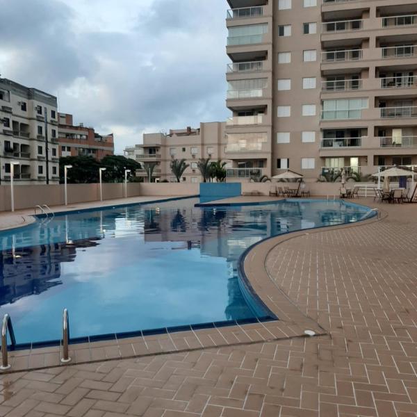 Apartamento na maior praia do Guarujá Região Tortuga