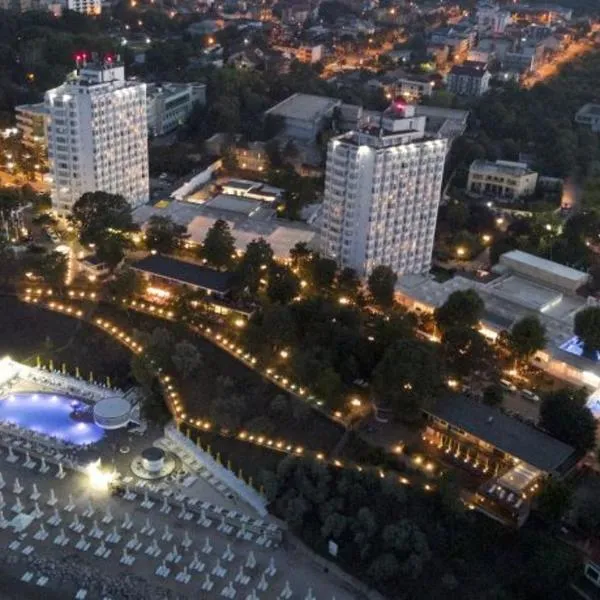 Complex Hotelier Steaua de Mare - Hotel Delfinul – hotel w mieście Eforie Nord