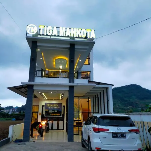 Tiga Mahkota homestay, ξενοδοχείο σε Diyeng
