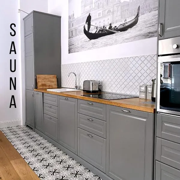 1st Floor Apartment, hotel v destinaci Toruň