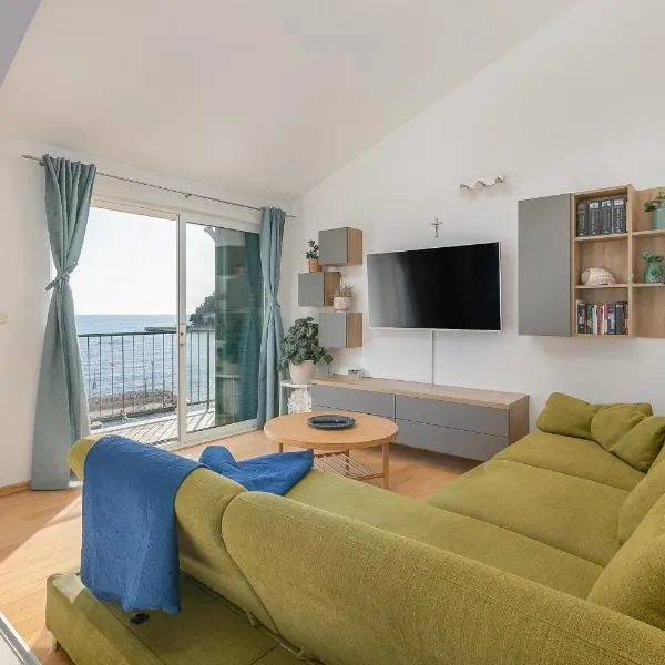 Apartment by the sea, hotel v Podgore
